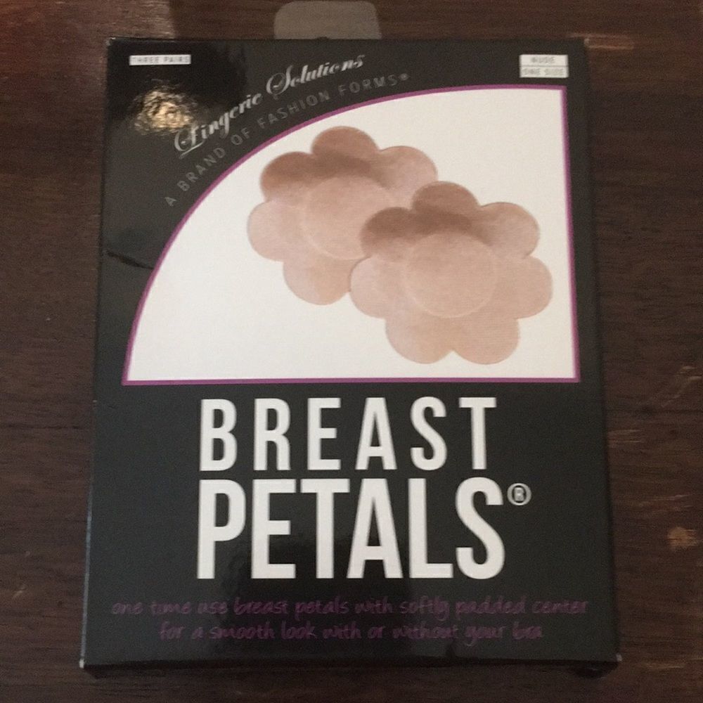 Breast petals nipple covers pasties (4 in total)